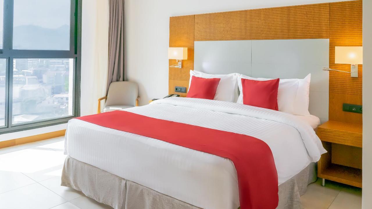 Star Land Hotel Bastos Яунде Экстерьер фото