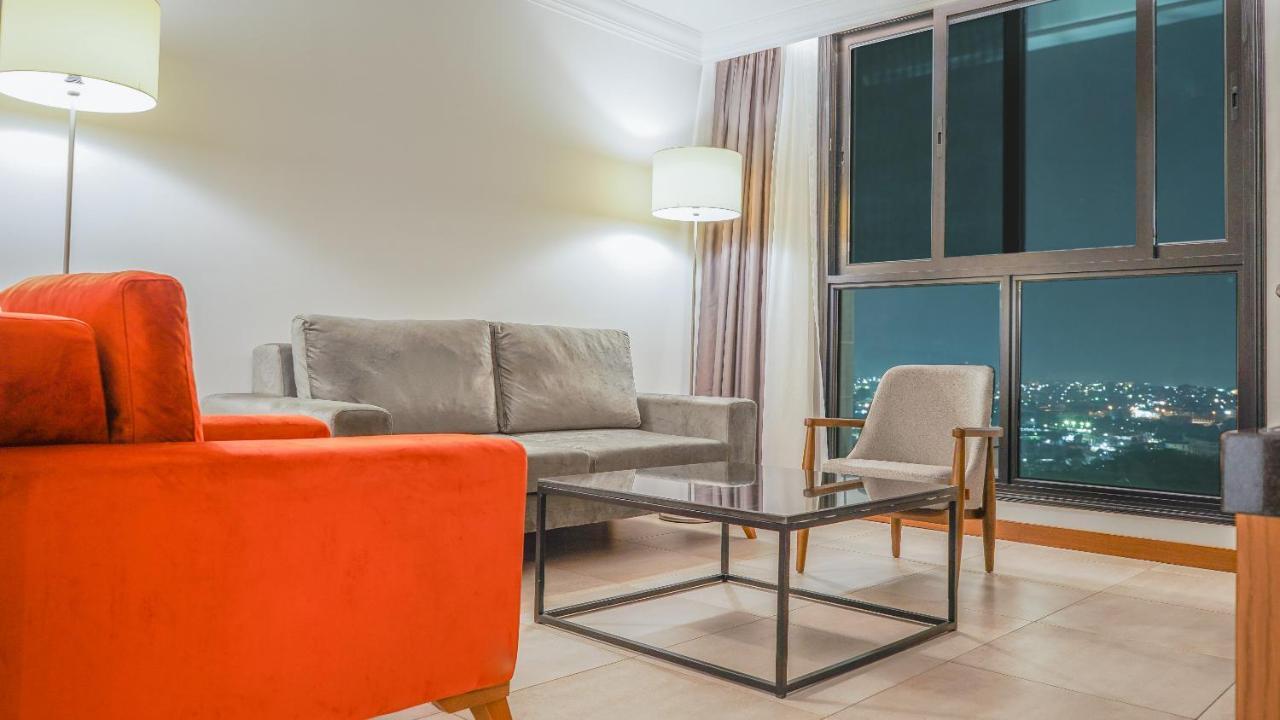 Star Land Hotel Bastos Яунде Экстерьер фото